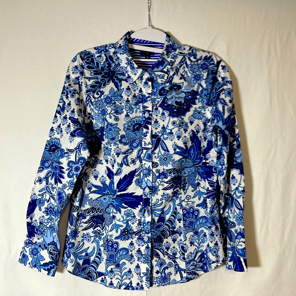 Talbots Size 8p, Fitted Button Down Non Iron Long… - image 1